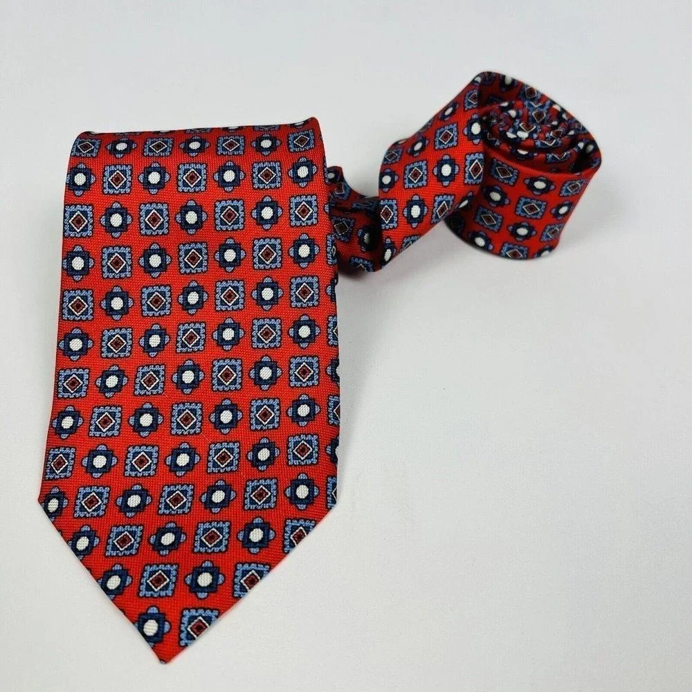 NWOT M. FERRETTI Red w/ Blue White & Red Silk Mens Necktie 3.25